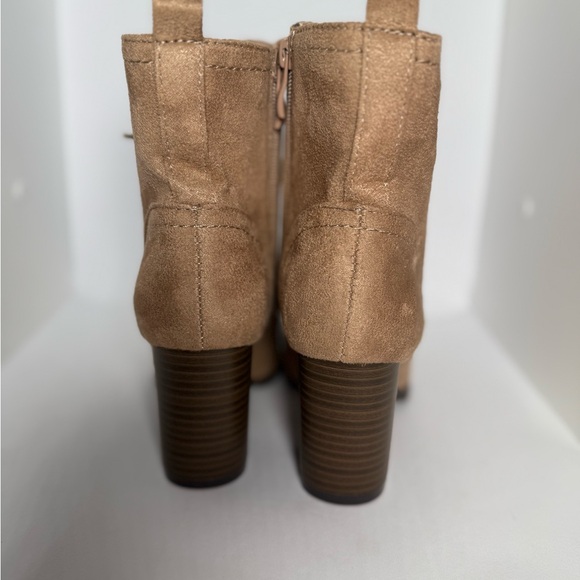 Journee Collection Women's Baylor Booties Tan/Size 7 - Picture 3 of 11